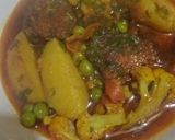 A picture of step 6 of Rohu cauliflower curry.