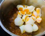 Kolbászos tojáspörkölt recept fázis 2 fotója