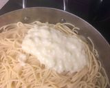 Une image de l'étape 4 de Cacio e Pepe / spaghettis pecorino poivre.