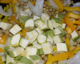 Foto del paso 3 de la receta: Carne de res y verduras  al wok