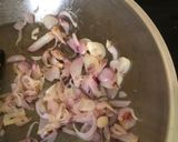 Foto langkah ke 2 dari resep Sop Ayam Segar.