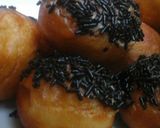 Foto langkah ke 7 dari resep Donat Ala ibu Restu.