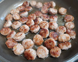 Foto del paso 2 de la receta: Rollitos de berenjena a la Provenzal🍆🍅🫑