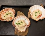 A picture of step 4 of Baby Scallop and Lobster Pie.