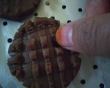 Foto langkah ke 4 dari resep Kue kering choco chips cookies.