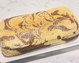 A picture of step 10 of Chiffon Marble Cake.