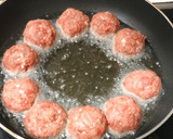 Foto del paso 3 de la receta: Bolitas de carne picada!