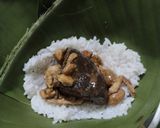 Foto langkah ke 5 dari resep Bacang ketan isi ayam jamur.