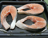 Foto del paso 4 de la receta: Salmón con salsa de mostaza y miel