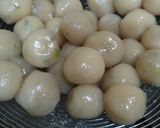 Foto langkah ke 5 dari resep Cilok Isi Keju.