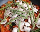 Foto del paso 6 de la receta Fideuá de verduras y gambas