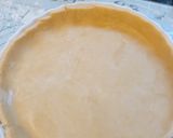 A picture of step 5 of Creamy veggie pie.