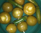 Foto del paso 1 de la receta: Huevo en salsa verde