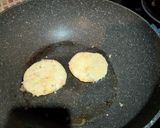 Foto langkah ke 10 dari resep Egg in Hole French Toast.