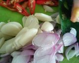 Foto langkah ke 2 dari resep Oseng Labu Siam.