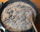 Tejfölös sertés máj kuszkusszal recept fázis 2 fotója