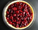 A picture of step 5 of Cherry Crumble Pie.