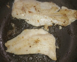 Foto del paso 3 de la receta: Merluza a la marinera