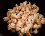Foto del paso 3 de la receta: Pollo en salsa de champiñones "Sin Nata"