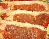 Foto del paso 3 de la receta: Bife de chorizo c/guarnición mix!🍠🍷