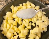 Foto del paso 2 de la receta: Pastel de manzana muy esponjoso “sin gluten, sin azúcar”