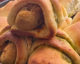 A picture of step 7 of Vadapav Twister.
