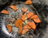 Foto langkah ke 2 dari resep Tumis Buncis dan Wortel.