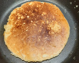 Foto del paso 5 de la receta: Pancakes de manzana, miel y frutos rojos