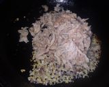 Foto langkah ke 2 dari resep Kue Lumpur Asin Toping Ayam.