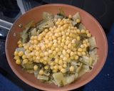 Foto del paso 4 de la receta: Garbanzos con acelgas