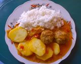 Foto del paso 4 de la receta: Albóndigas con papas y arroz