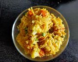 A picture of step 3 of Veg Tahri.
