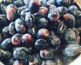 Foto del passaggio 1 della ricetta La Scrucchiata Abruzzese (confettura d'uva nera)