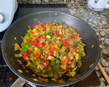 Foto del paso 1 de la receta: Wok de pollo con verduras marroquí