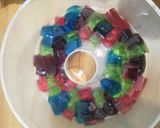 Foto langkah ke 3 dari resep Puding Susu Mozaik.