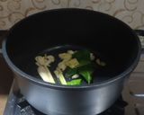 Foto langkah ke 1 dari resep Sop Ayam Ala Pak Min Klaten.
