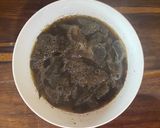 Foto del paso 1 de la receta: Salsa de hongos de pino