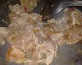 รูปขั้นตอนการทำที่ 4 ของ ผัดไก่น้ำมันหอยใส่แครอท