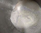 Foto langkah ke 1 dari resep Roti Kelapa.