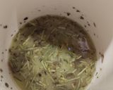 Foto del paso 2 de la receta: Salmón a las hierbas con repollitos de brusela salteados