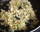 सूजी रोल विथ आलू स्टफिंग (suji roll with aloo stuffing recipe in HIndi) रेसिपी चरण 2 फोटो