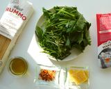 A picture of step 1 of Fragrant Spring Greens Oil Pasta | Chamnamul & Dalrae Olive Oil Pasta 🌼🫒🍃.