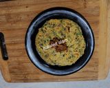 A picture of step 7 of Hari Pyaz Bathua Paratha.