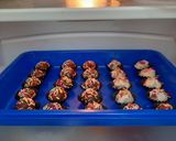 Foto langkah ke 6 dari resep Bola Coklat Biskuit Regal.