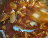 Foto del paso 3 de la receta: Empanada de mejillones (rápida)