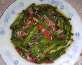Foto langkah ke 4 dari resep Cah Genjer dengan Combrang.