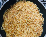 Foto del paso 3 de la receta: Tortilla de fideos de salsa boloñesa