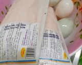 Hình bước làm 1 của món Trứng cuộn giò sống