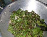 Foto langkah ke 7 dari resep 78. Tumis Pakis Merah.