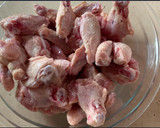 Foto del paso 1 de la receta: Alitas de pollo con miel y pimentón